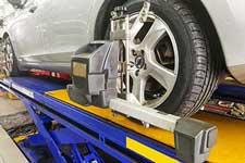 5 Signs it's Time for a Wheel Alignment
